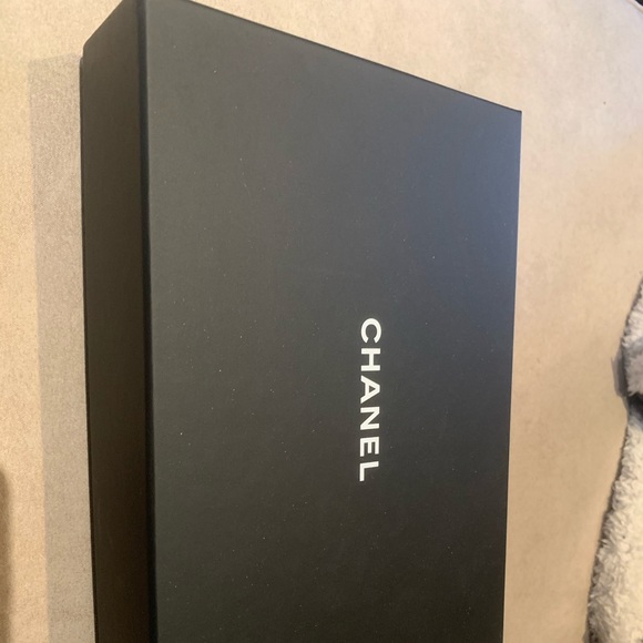 Chanel Tweed Houndstooth Wallet on Chain 2020 - Picture 2 of 5